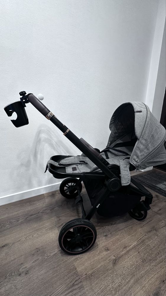 Прогулянкова коляска Carrello