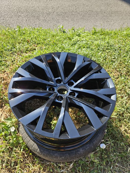 Оригінальні диски VW Touareg Tiguan 18" полка 8 5x112 ет25 760601025T