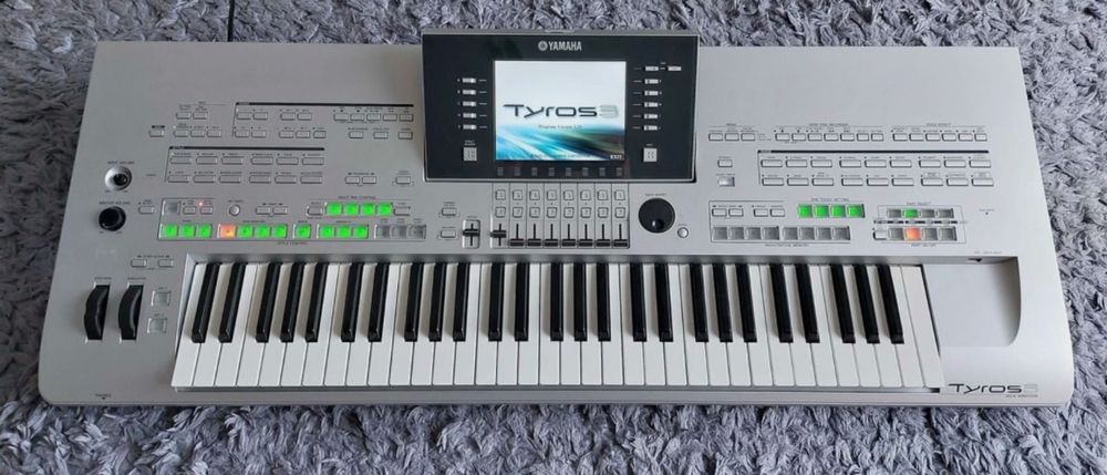 Yamaha Tyros 3 instrument syntezator