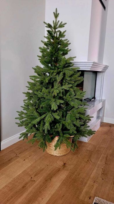 Choinka jak żywa świerk PE w donicy 130 cm  Nowość 2024 !
