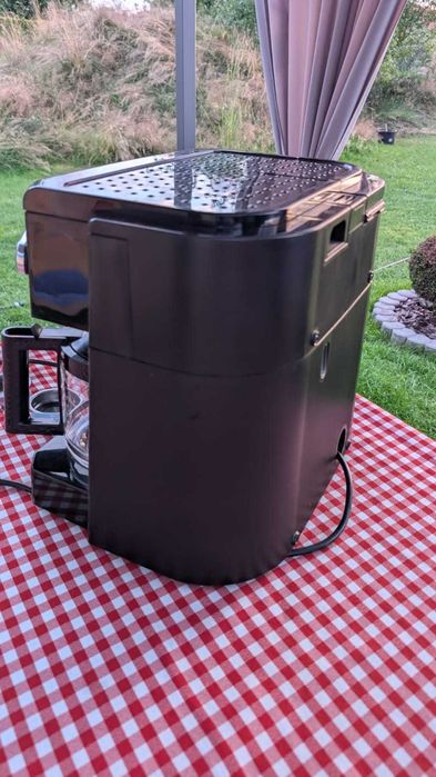 ekspres ciśnieniowy kolbowy DeLonghi BCO410