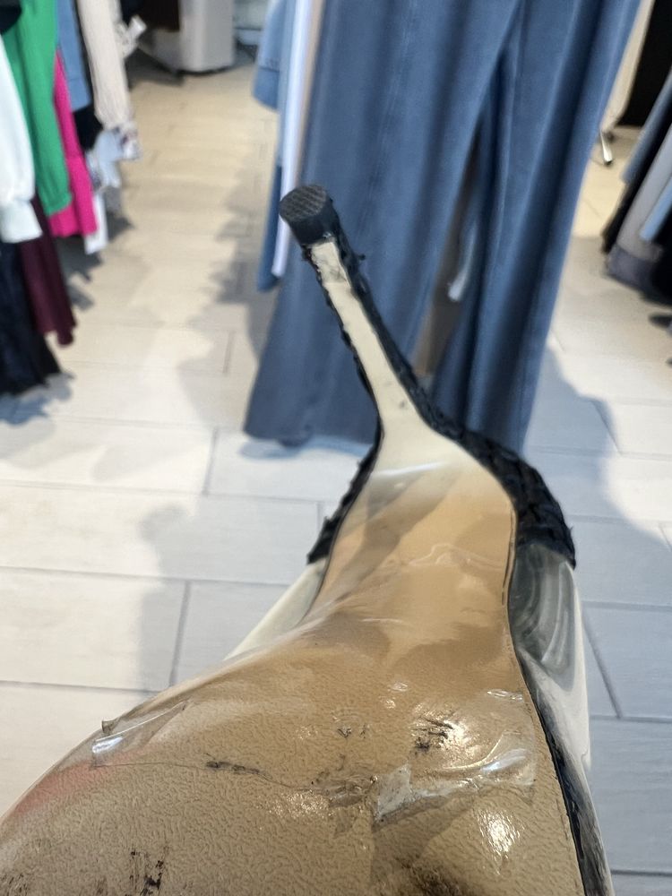 Gianvito Rossi plexi лодочки чорні з прозорим