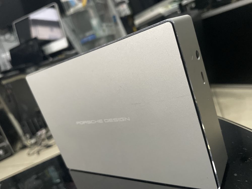 Dysk przenosny Porsche design 5tb LRD0PS3