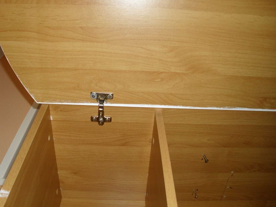 szafa dwudrzwiowa biała do kuchni przedpokoju spiżarni 2mx60cmx32cm