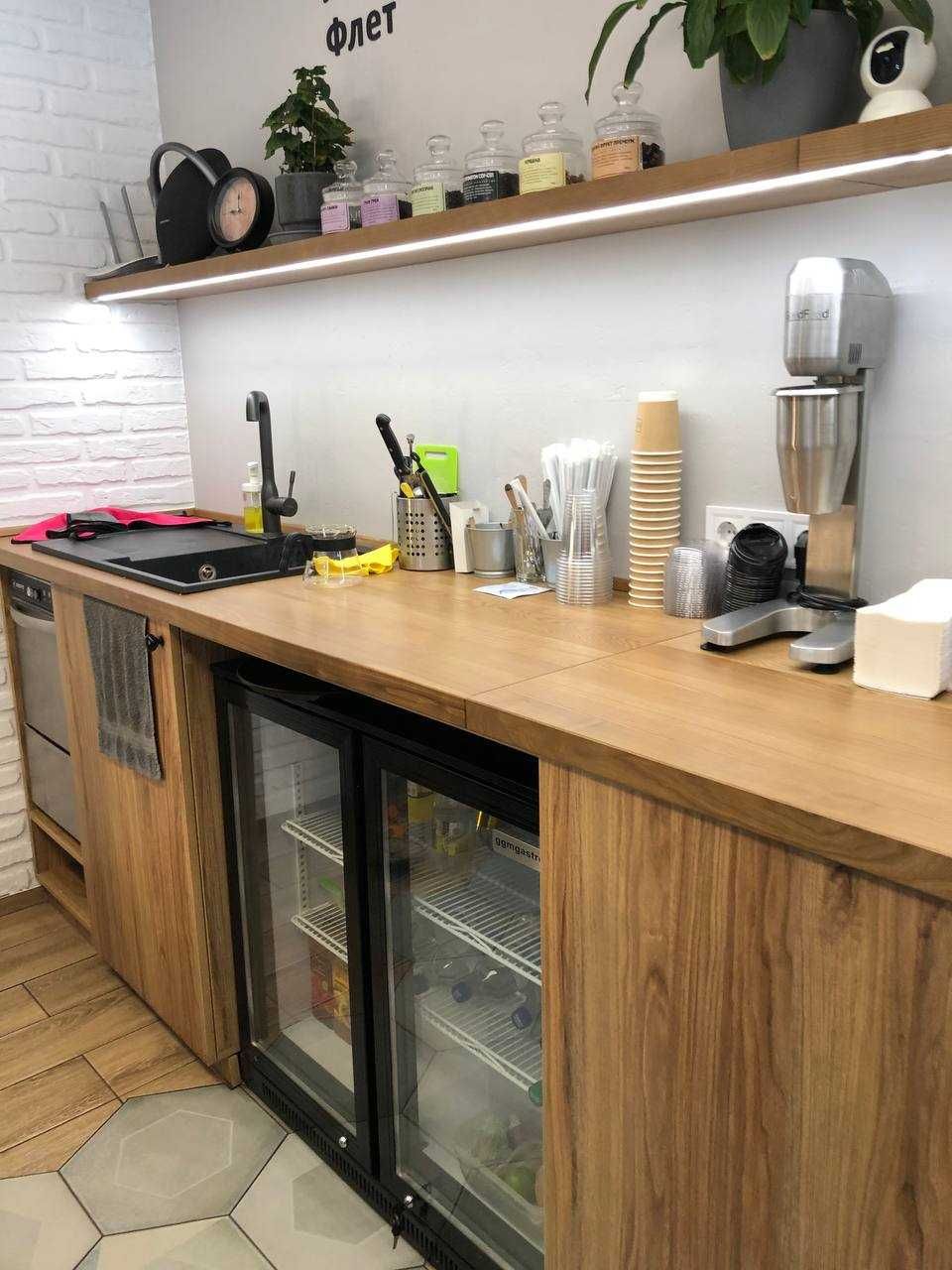 Продається готовий бізнес. Прибуткова кав'ярня "Культура" в центрі.