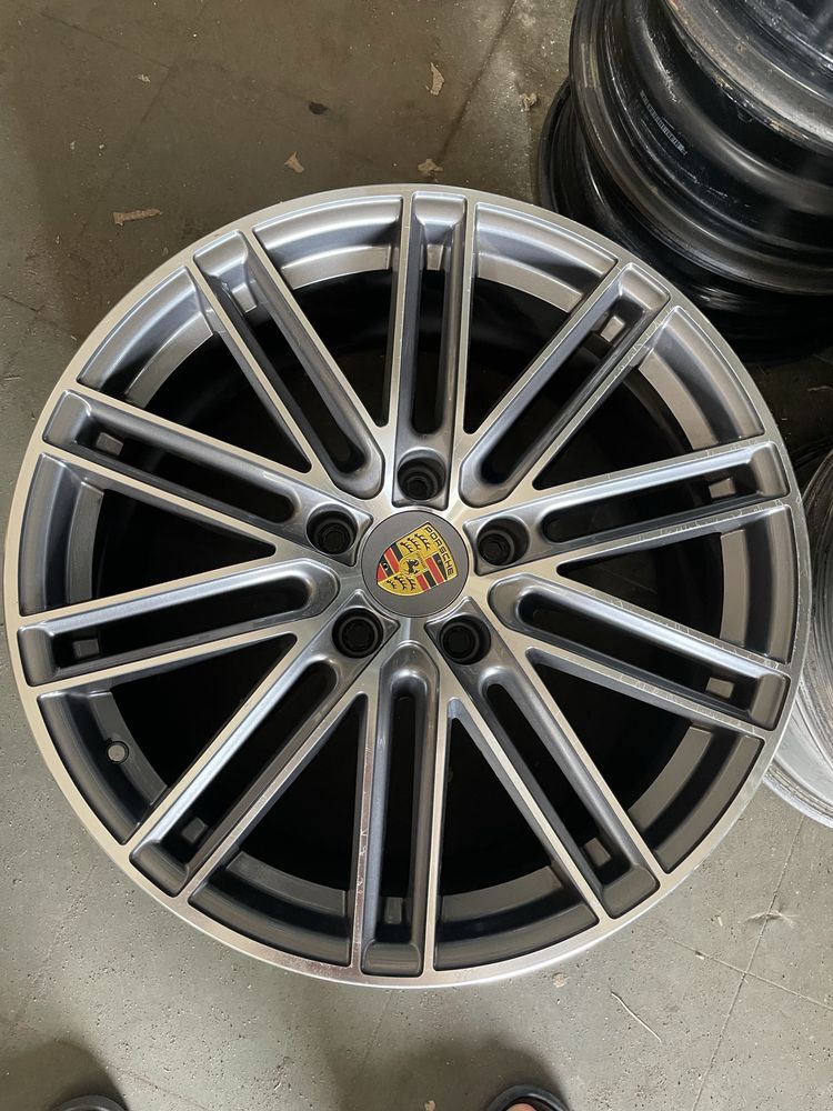 R20 5/130 разноширокие диски Porsche