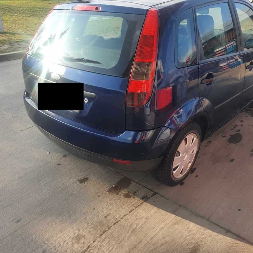 Ford Fiesta MK6 1.3 benzyna 44kW 5 drzwi kolor granatowy W3 na części