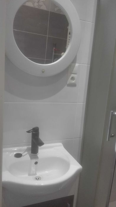 Sprzedam umeblowaną kawalerkę w Katowicach ul. Oswobodzenia