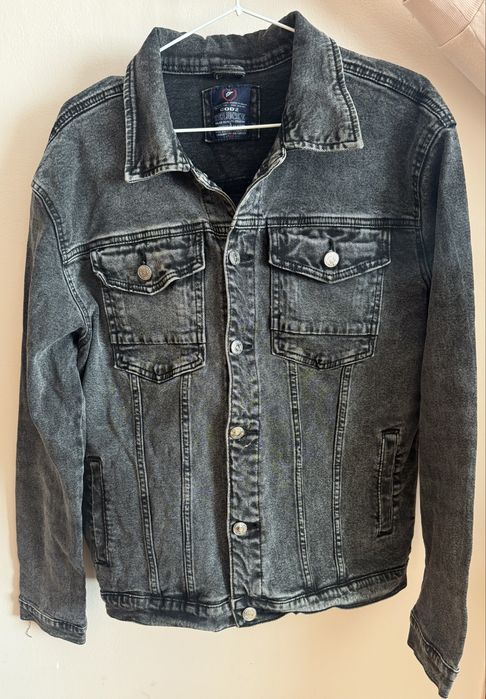 Чоловіча джинсова куртка