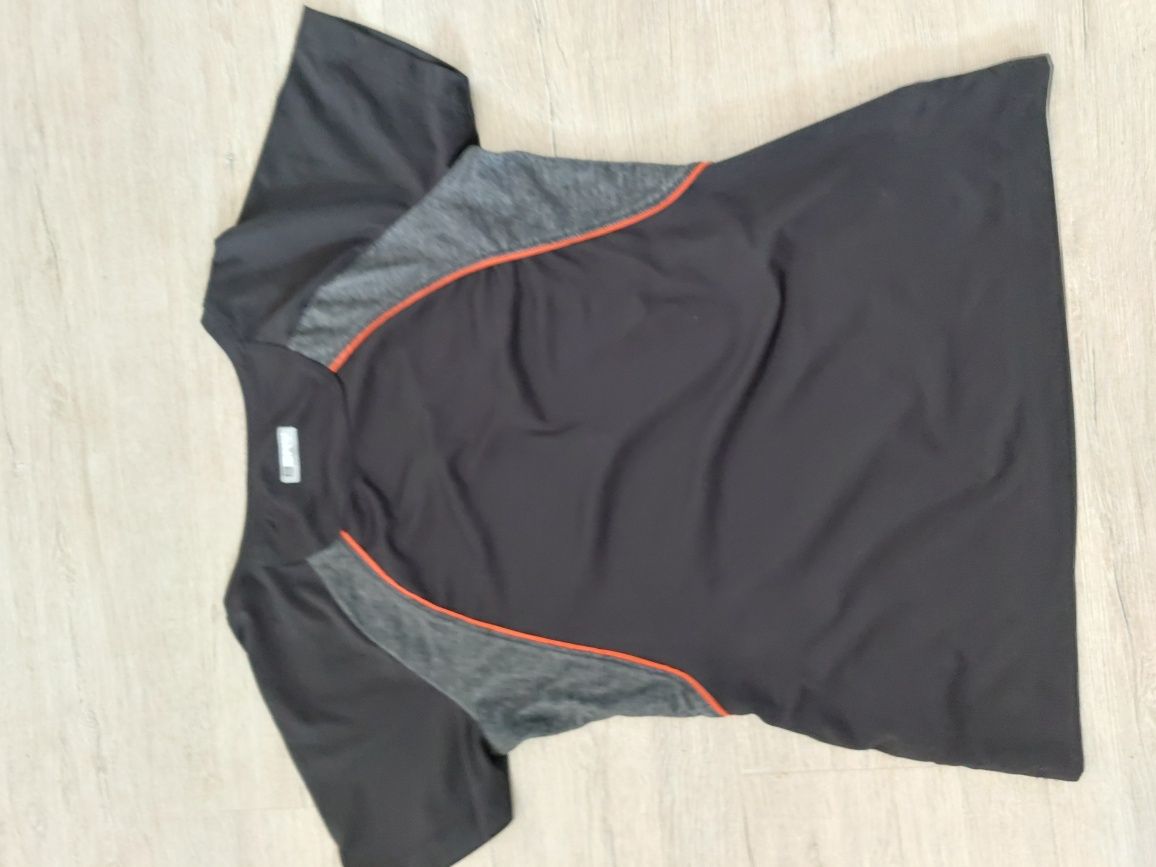Футболка Esprit у хорошому стані, розмір 38-M