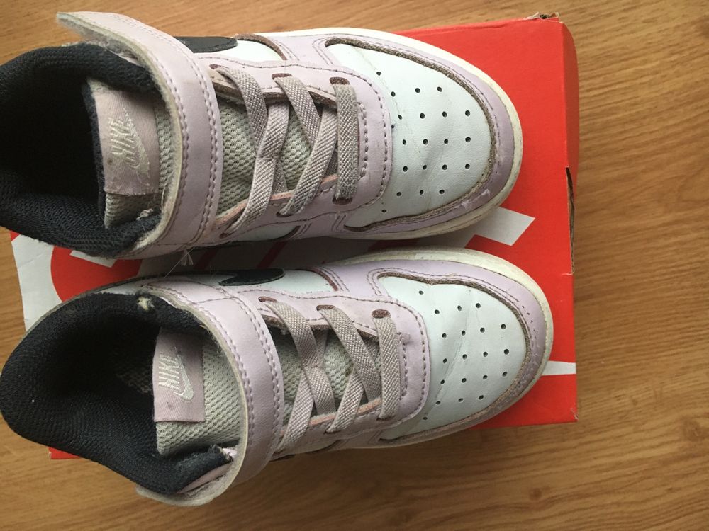 Buty Nike dla dziewczynki 26