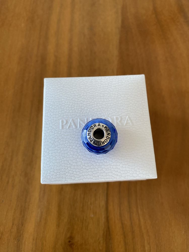 Charms marki Pandora