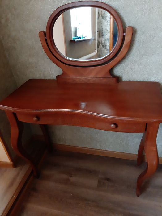 Продам комод и другую мебель, в отличном состоянии