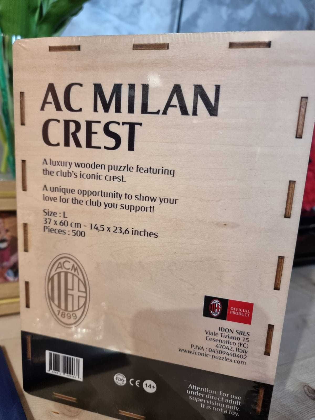 AC Milan® Logo - Wooden Puzzle Rozmiar L 37x60cm