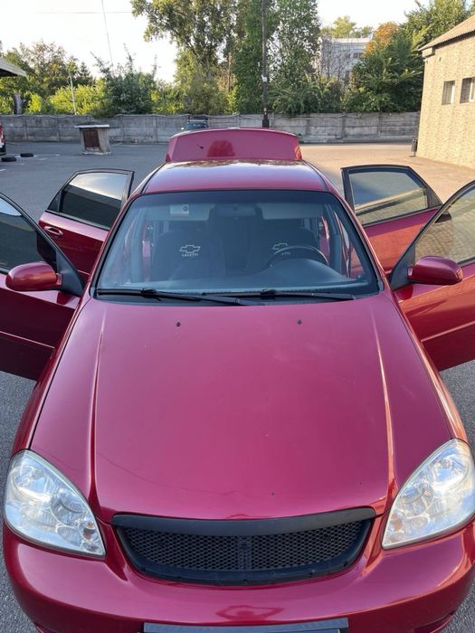 Chevralet lacertti 2012