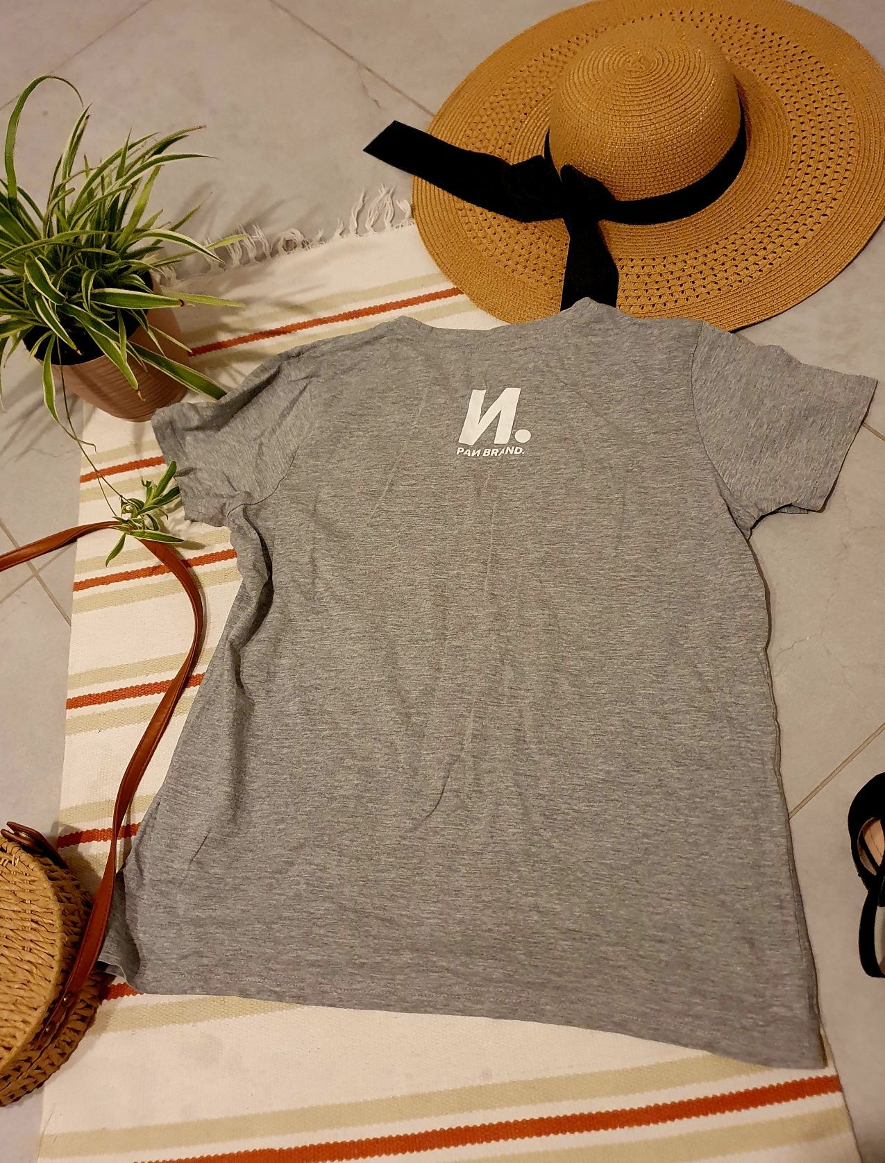 T-shirt firmy PAN BRAND rozmiar XL