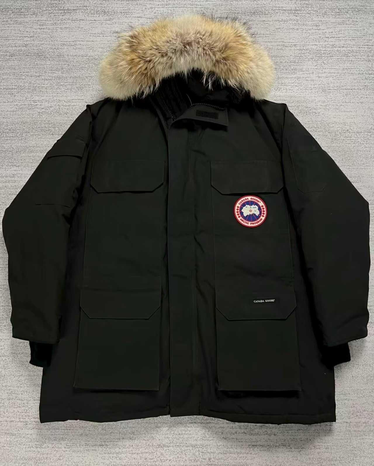Casaco Canada Goose Expedition, feito sob medida para você."