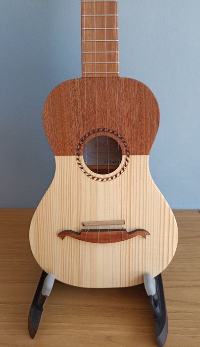 Cavaquinho marca APC