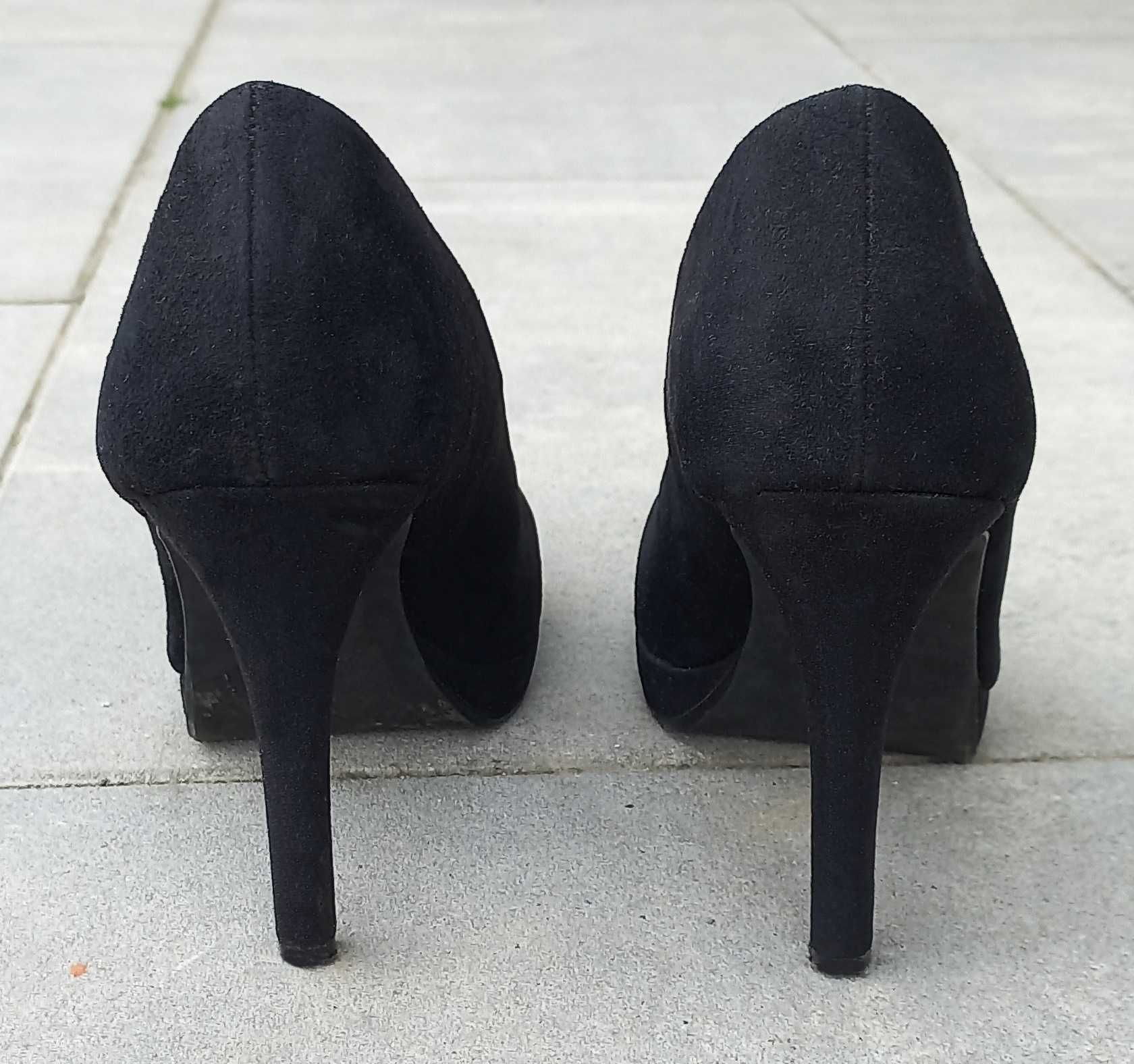 Czarne zamszowe buty na obcasie H&M 38 24,5cm