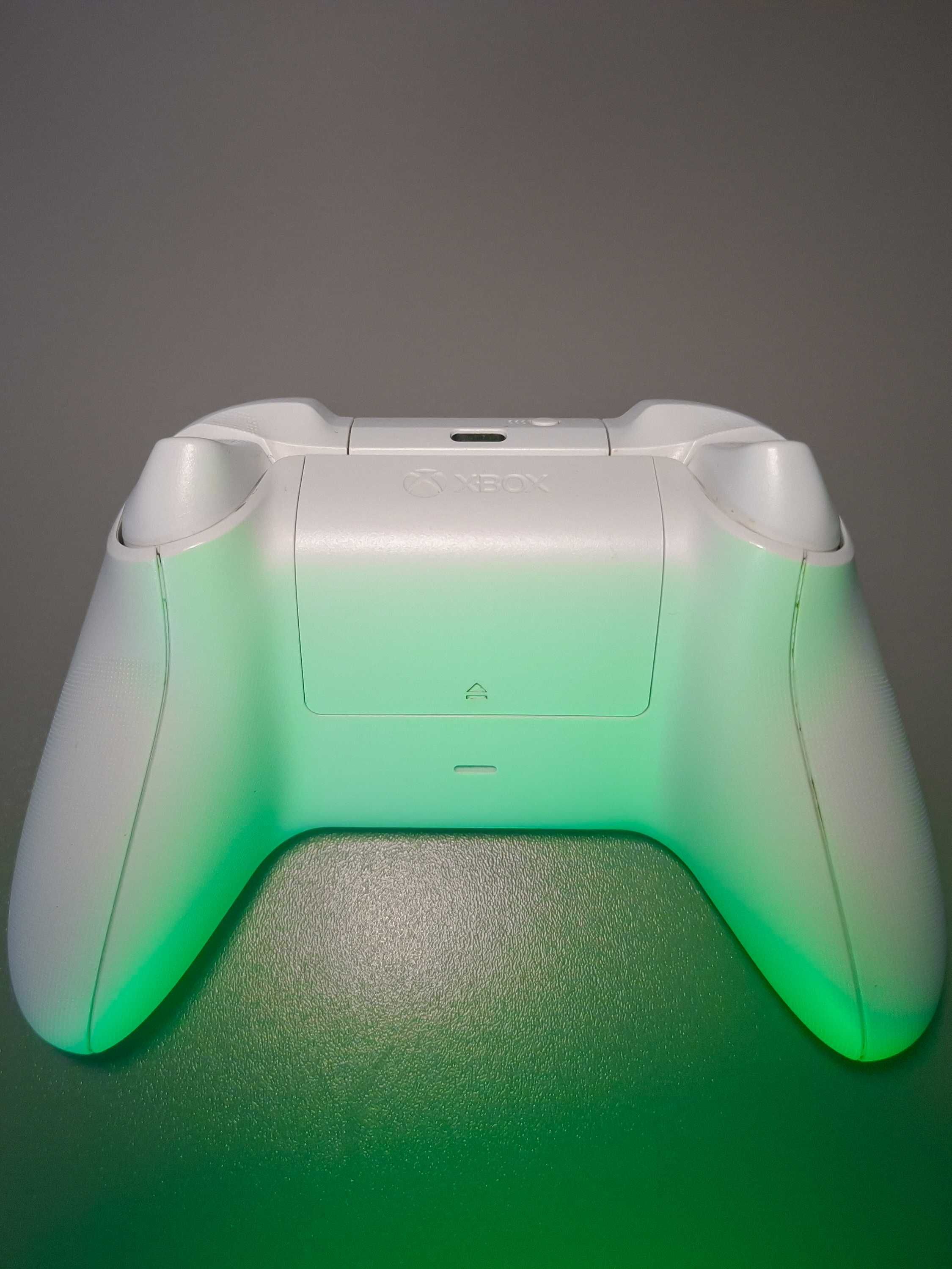 Xbox Series S 512GB + Pad + Pudełko – Stan Bardzo Dobry