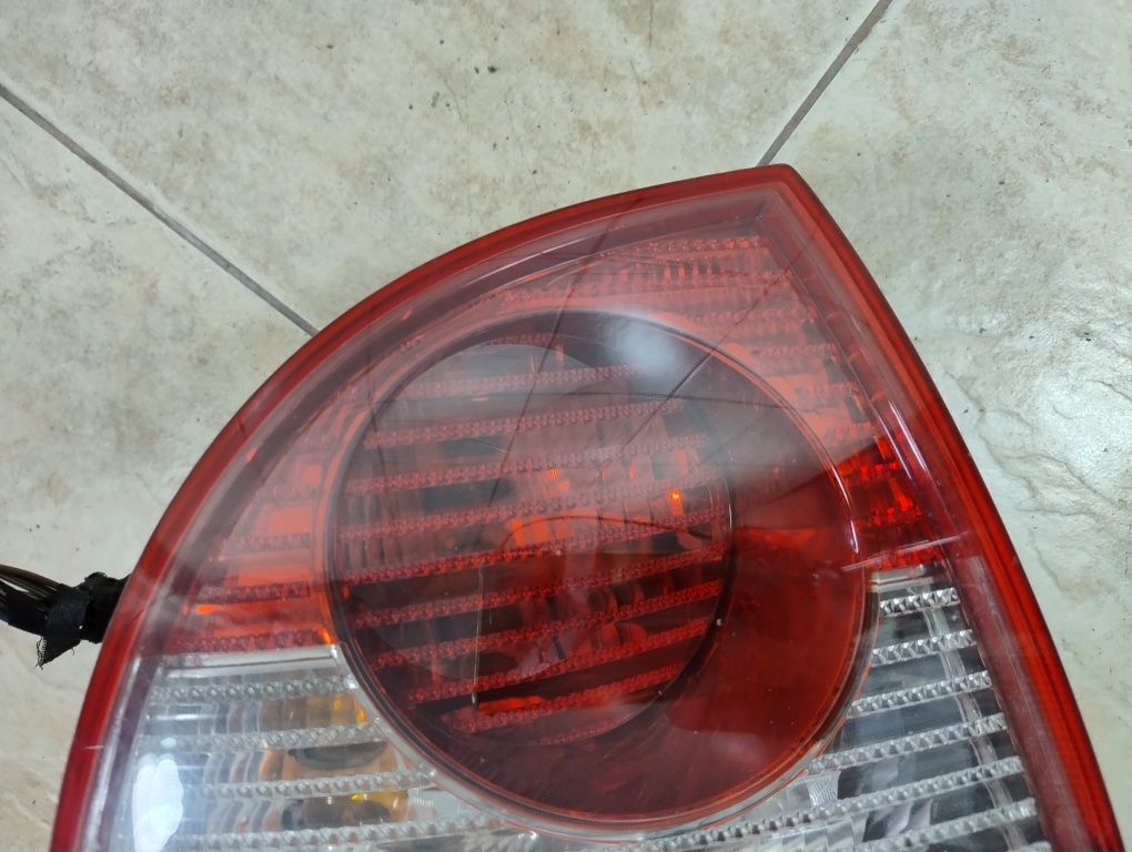 VW Volkswagen Passat B5 lift sedan Europa lampa lewy tył wysyłka OLX