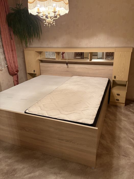 Lozko malzenskie - jak nowe z zaglowkiem z szafkami!