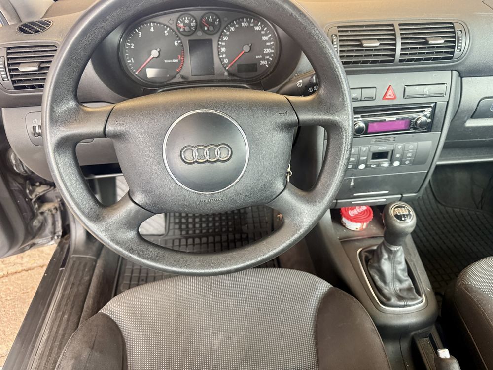 Audi A3/2002r/1.6 Pb/nowy przeglad/bez korozji!