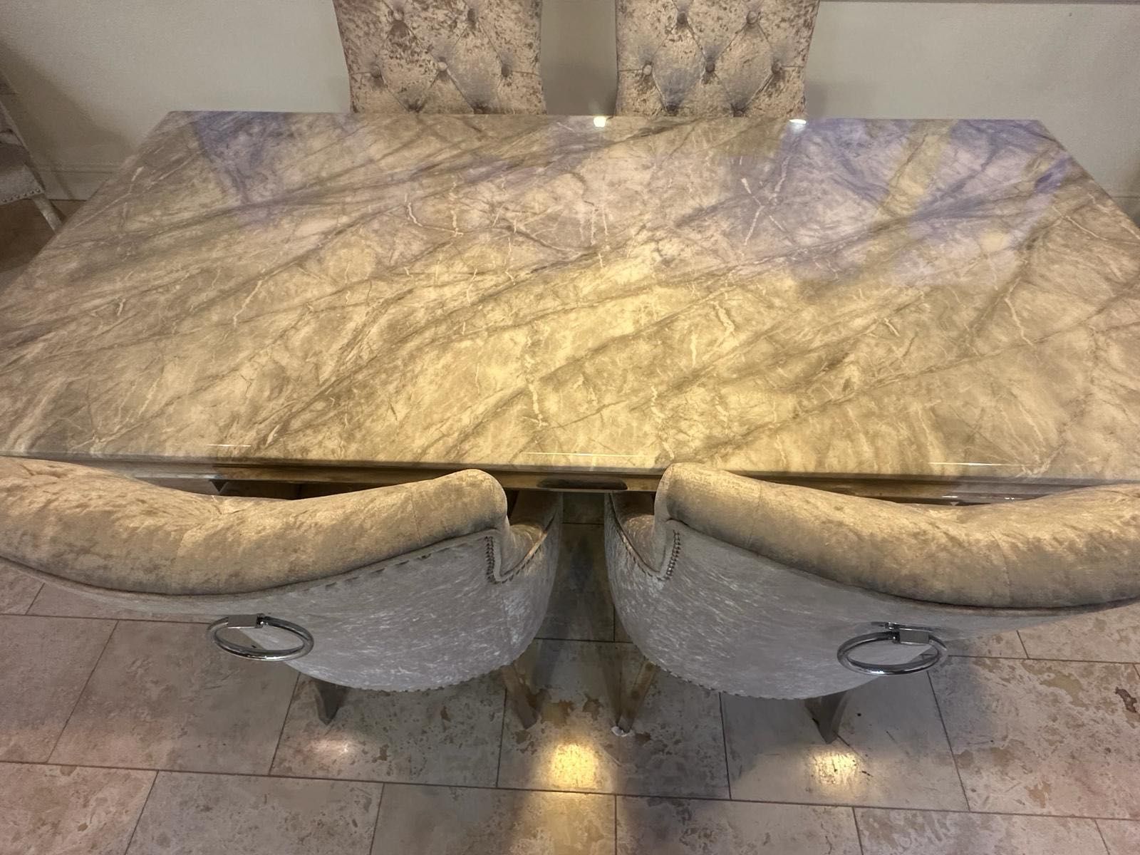 Luksusowy stol marmurowy z chromowa noga i 6 welurowymi krzeslami