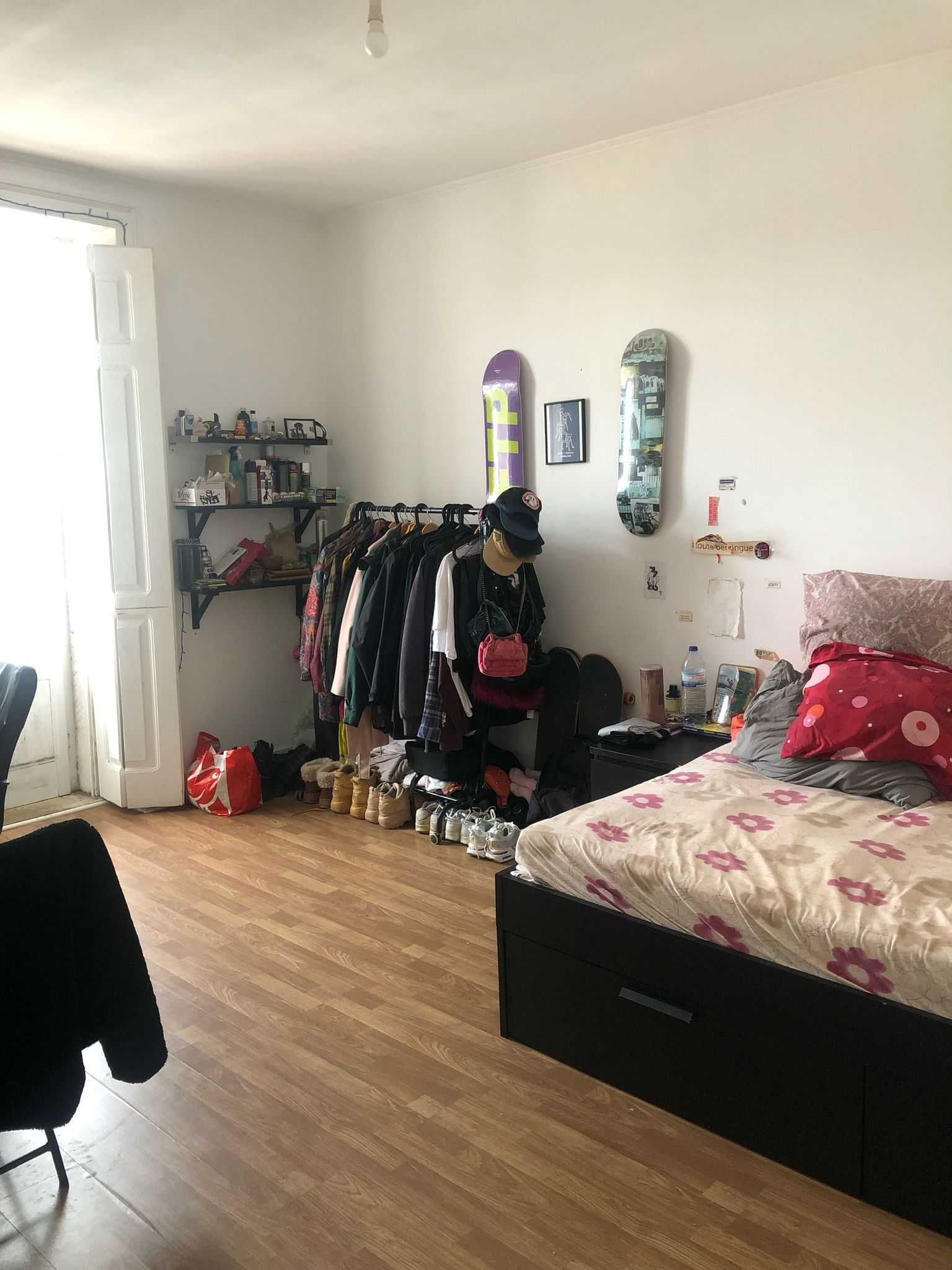 Magnífico quarto para arrendar na Rua Actor Vale
