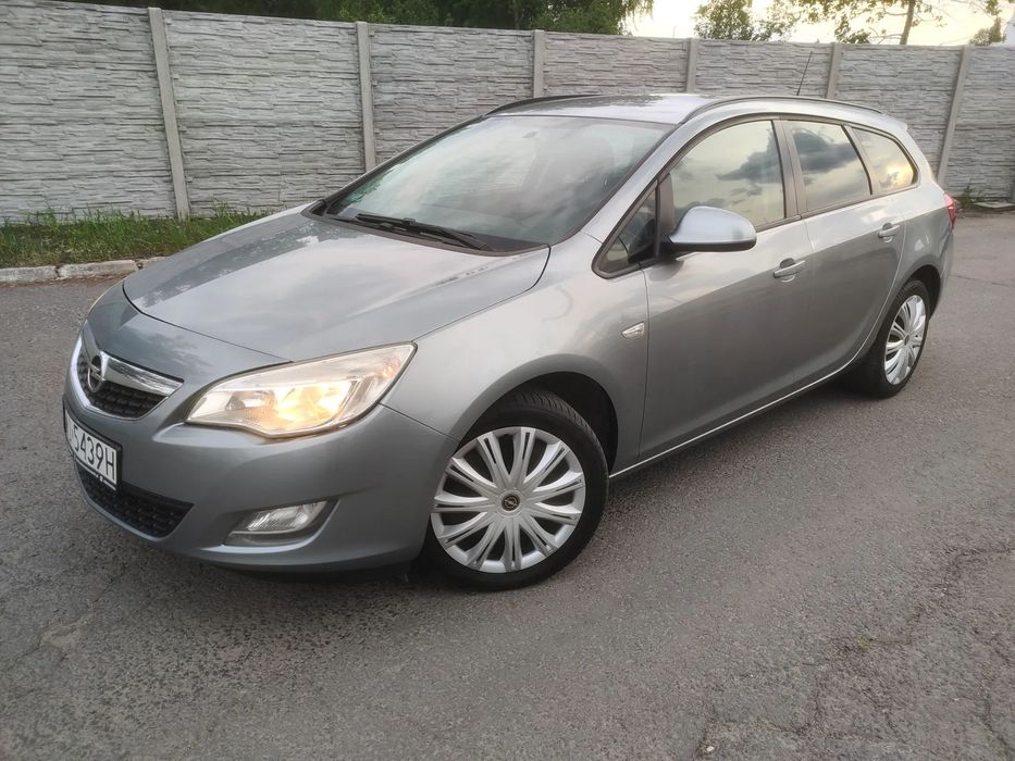 Opel Astra IV 4 J 1.4T 140KM Benzyna Gaz LPG Kombi Zadbany Serwisowany