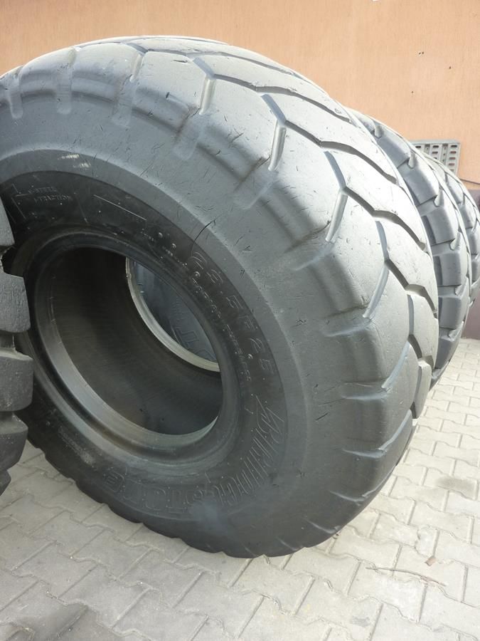 4x Opona używana przemysłowa 23.5R25 BRIDGESTONE VJT 2400zł W3323