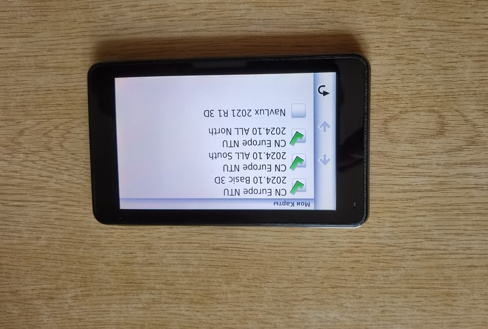 Навигатор Garmin Nuvi 3790