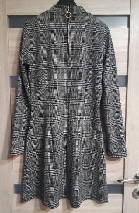 sukienka w kratkę biurowa colloseum 36 old money