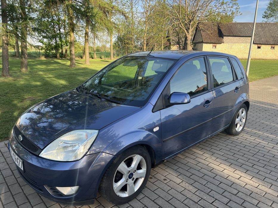 Ford fiesta 1.4 diselek klimatyzacja 5 drzwi alufelgi