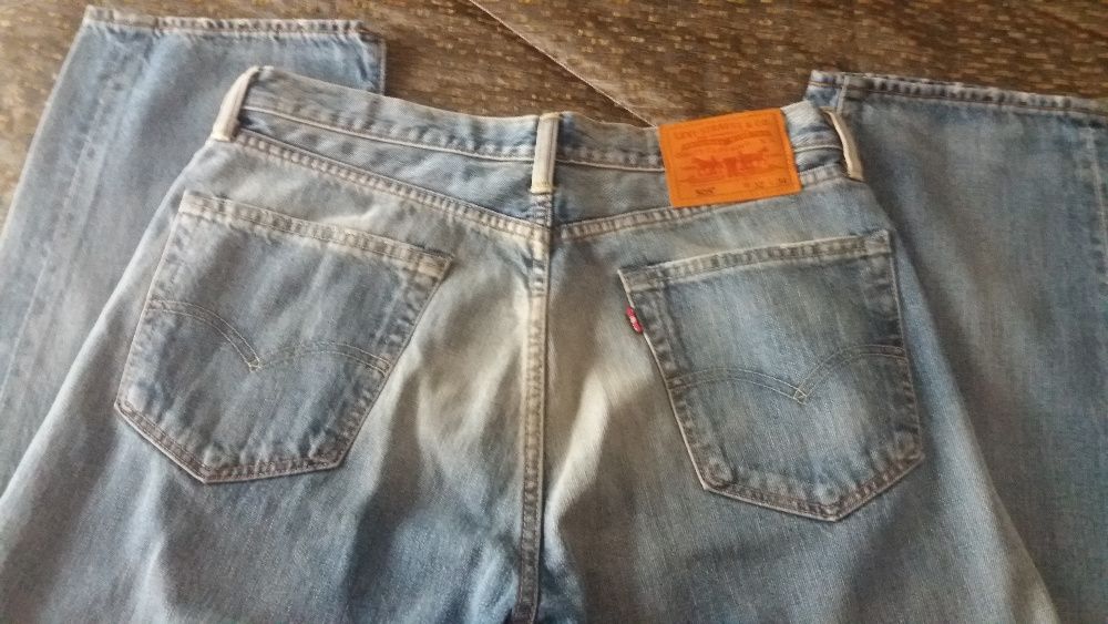 Calças Levis nº 44 Homem