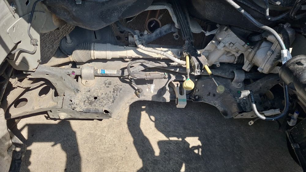 Charriot frente PEUGEOT 208 II