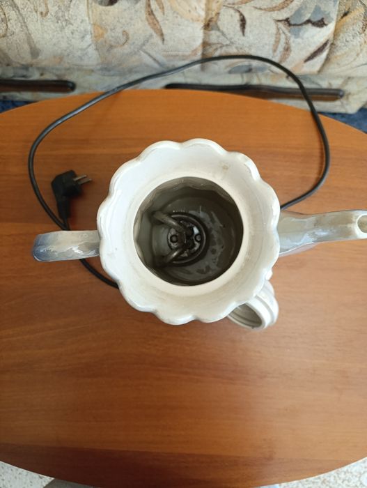 Керамічний електричний чайник