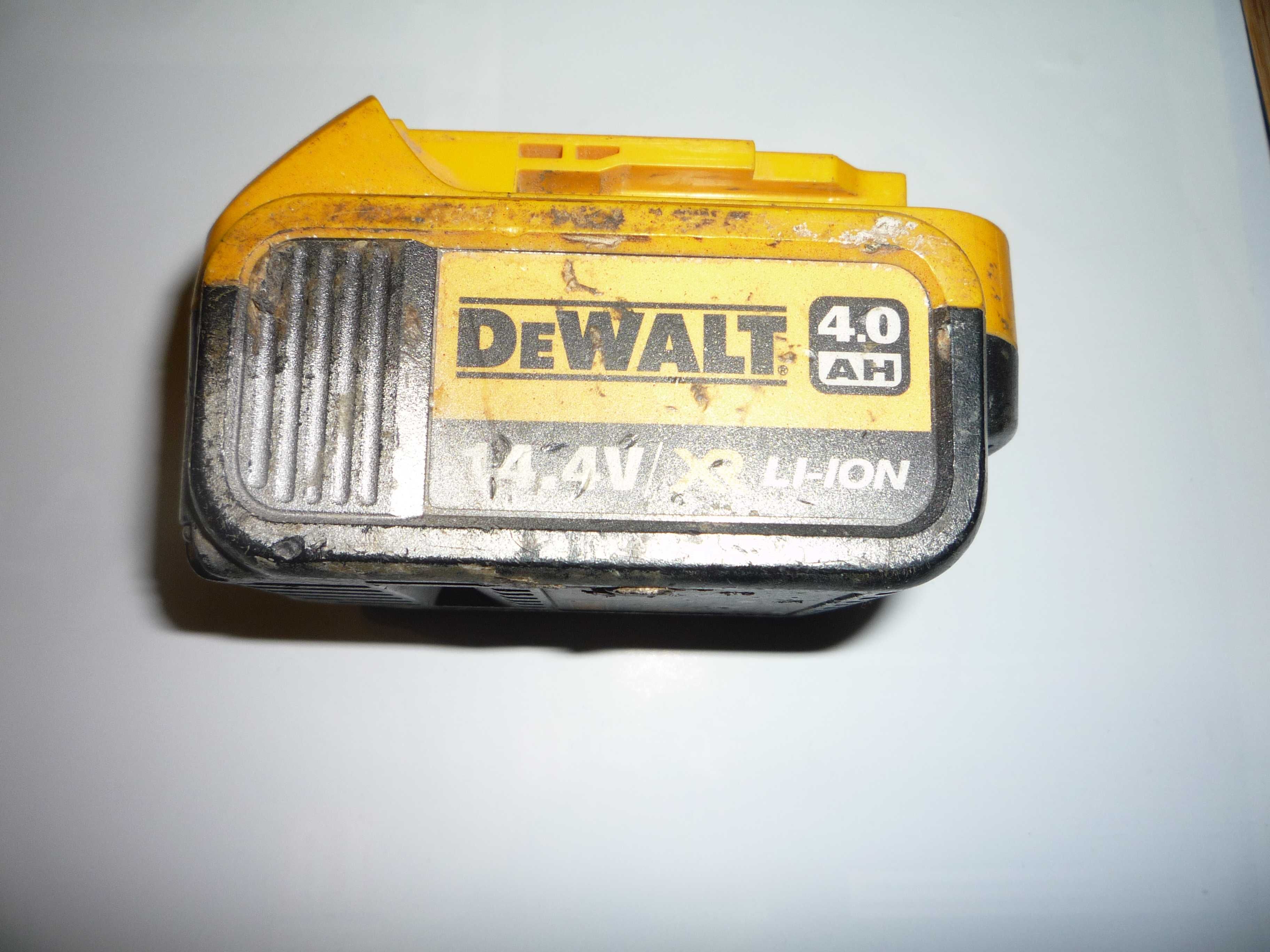 Akumulator 14,4V , 4,0Ah Li-ion DCB142 DeWALT