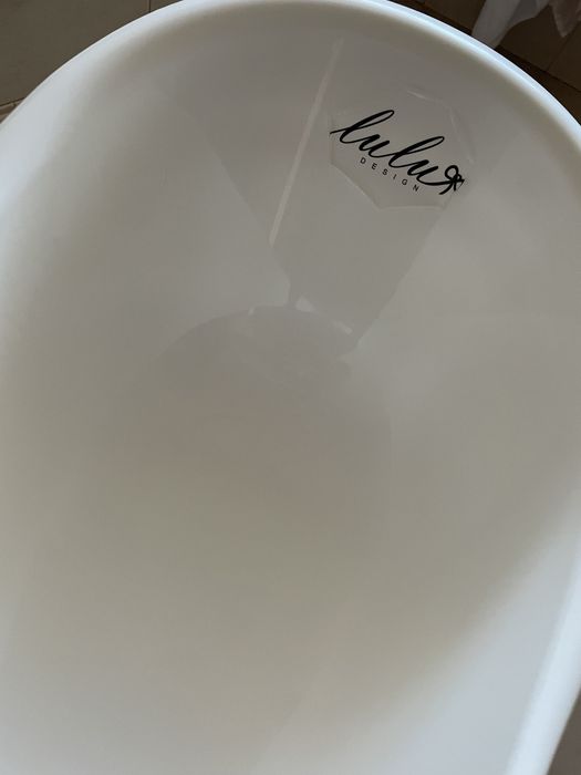 Biała wanienka 100 cm ze stelażem Lulu Design Maltex