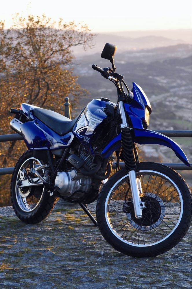 1999 YAMAHA  Xt600E