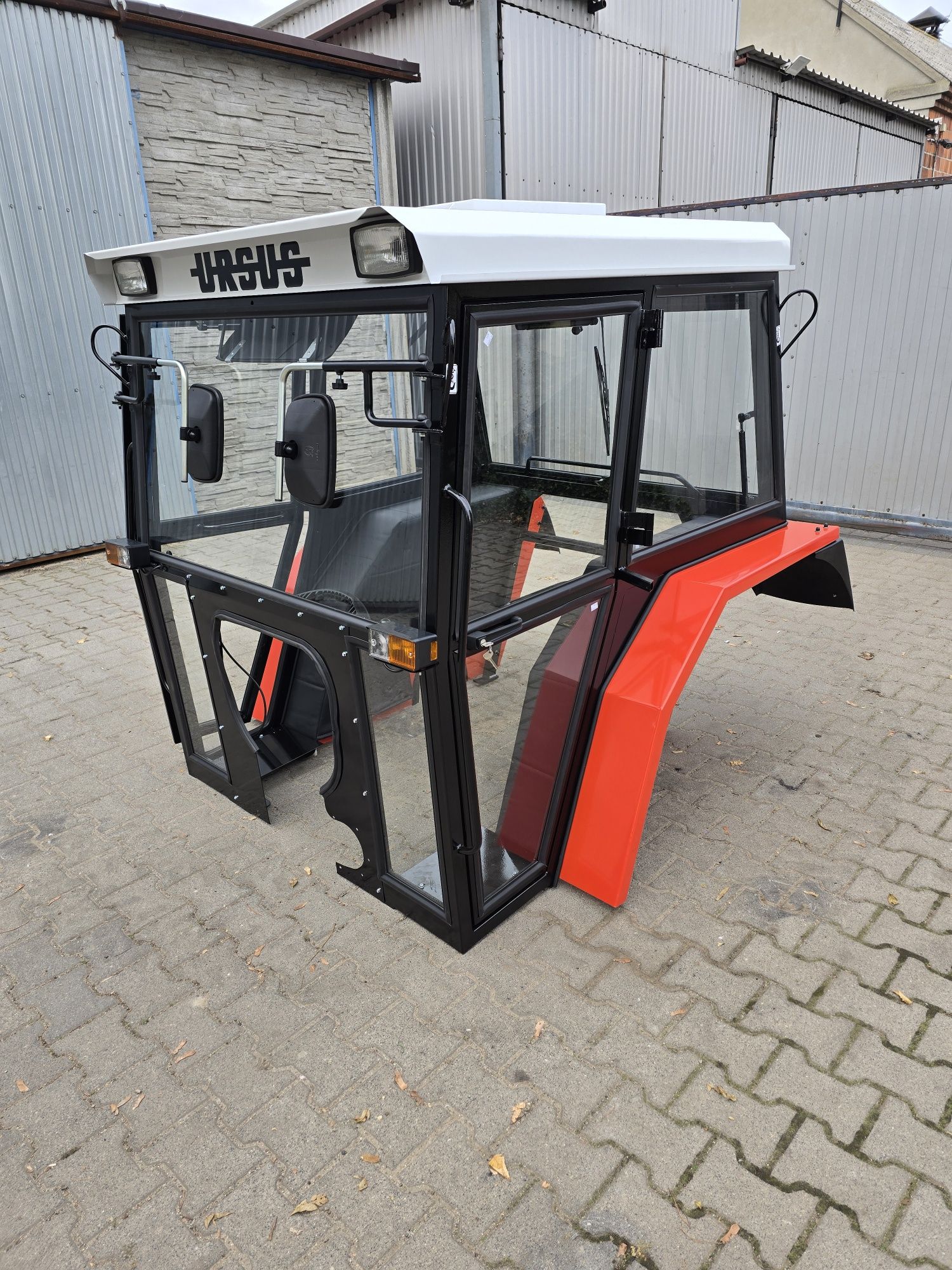 Kabina ciągnikowa C360 Kabina C 360 Ursus c360 Kabina do C360 Kabiny