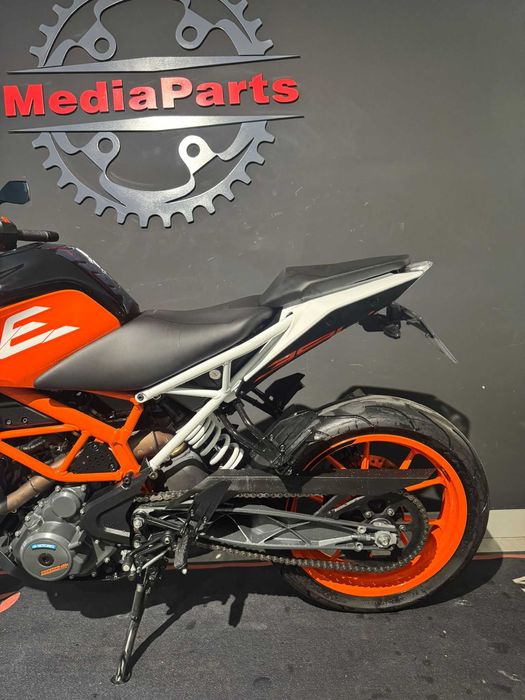 KTM 390 DUKE DE 2020 COM 24696 KMS