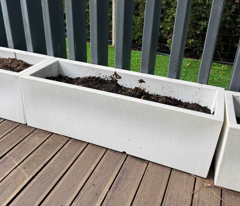 outdoor planters (plantadores ao ar livre)