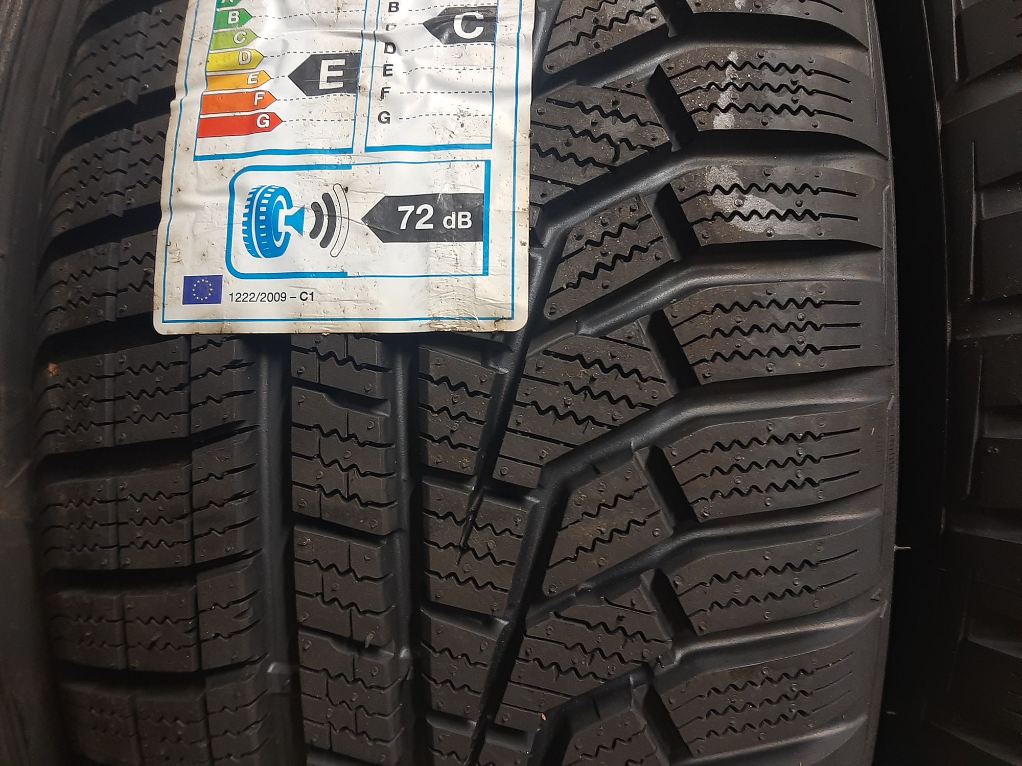 4x Opony zimowe 215/60R17 Hankook Winter I*Cept Evo2 / Nowe