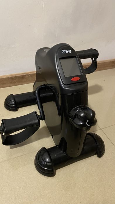 Trenażer mieśni nóg i rąk