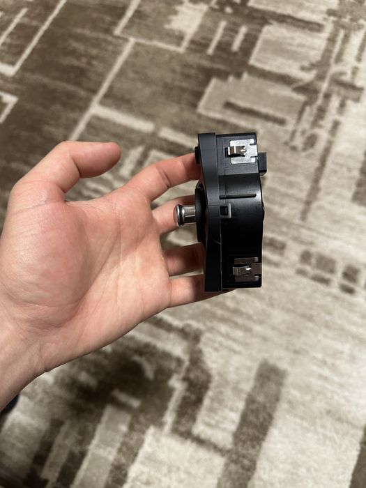 Перемикач світла фар на Audi q5 датчик