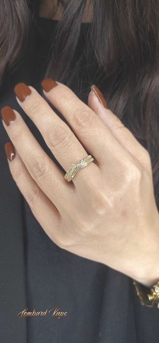 Złoty pierścionek p.585/2,63g  Korona