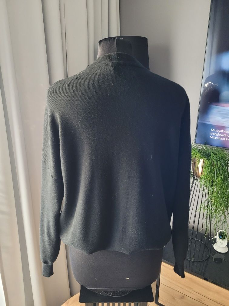 Sweter damski z aplikacją