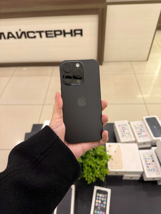 IPhone 16 Pro 128 Gb Black акум 100% 1 цикл зарядки Гарантія Кредит