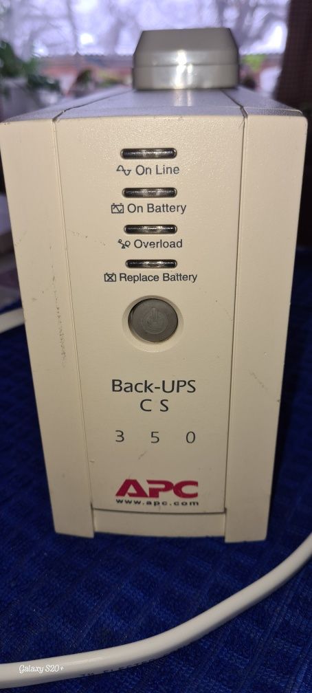 Источник бесперебойного питания APC Back-UPS CS 350VA